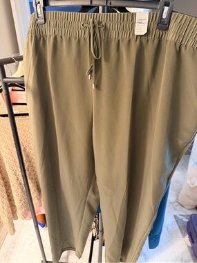 Apt. 9 Olive Green Cropped Ankle Pants